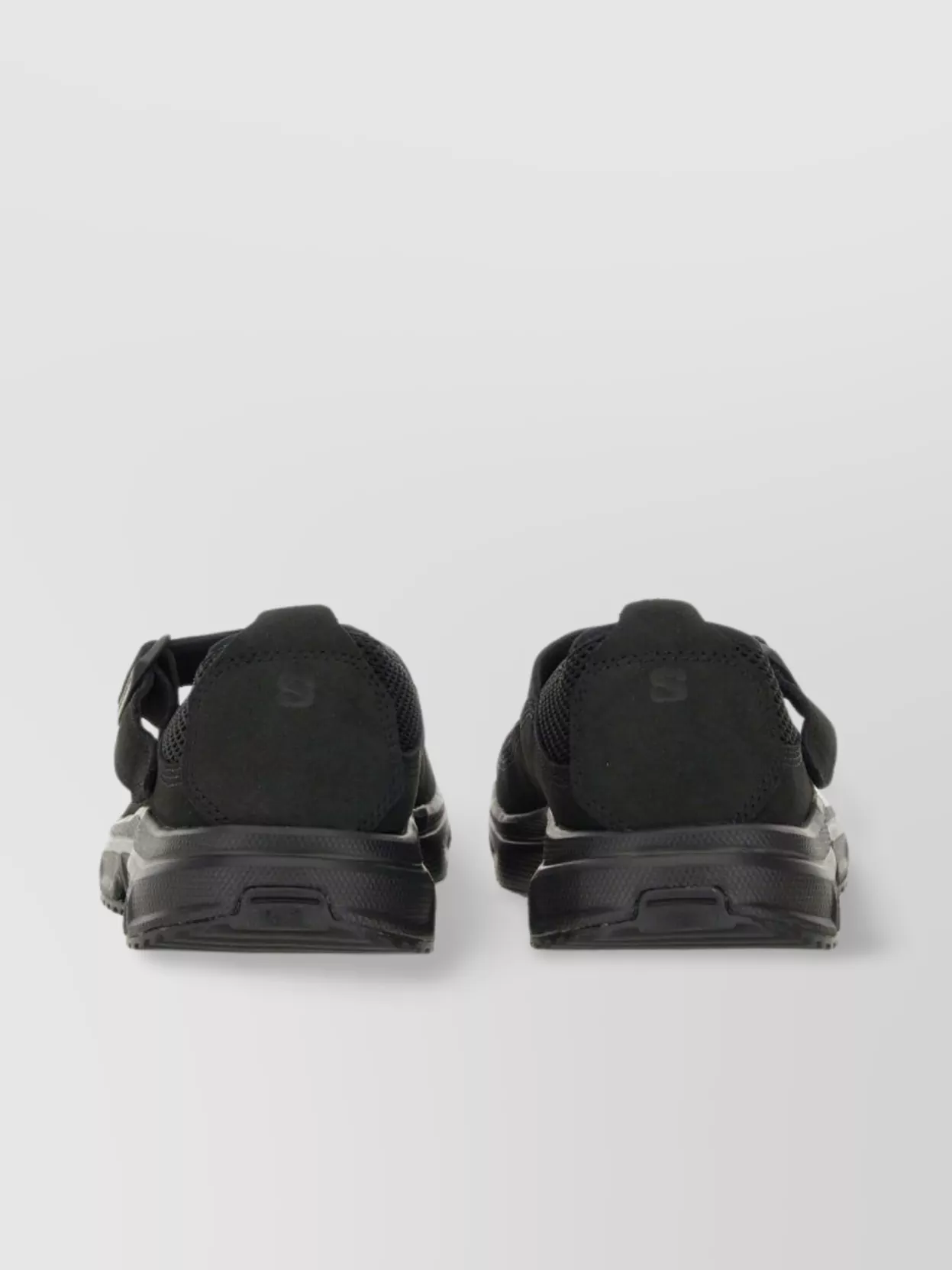 Salomon Mesh Round Toe Rubber Textured Sneakers