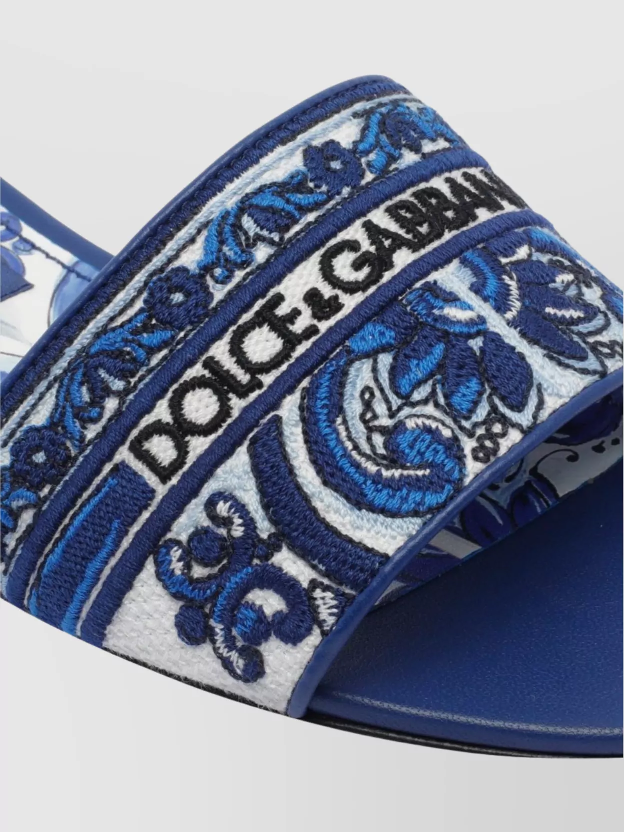 Dolce&Gabbana Embroidered Strap Flat Sandals With Patterned Sole