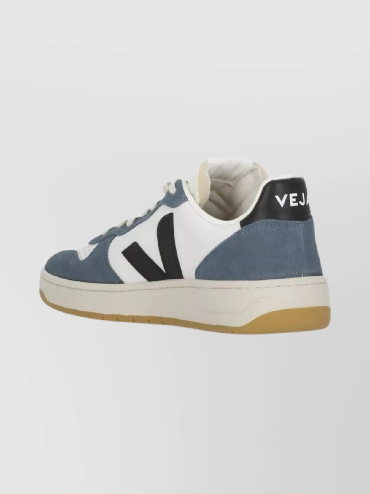 Veja Low Top Sneakers With Round Toe And Logo
