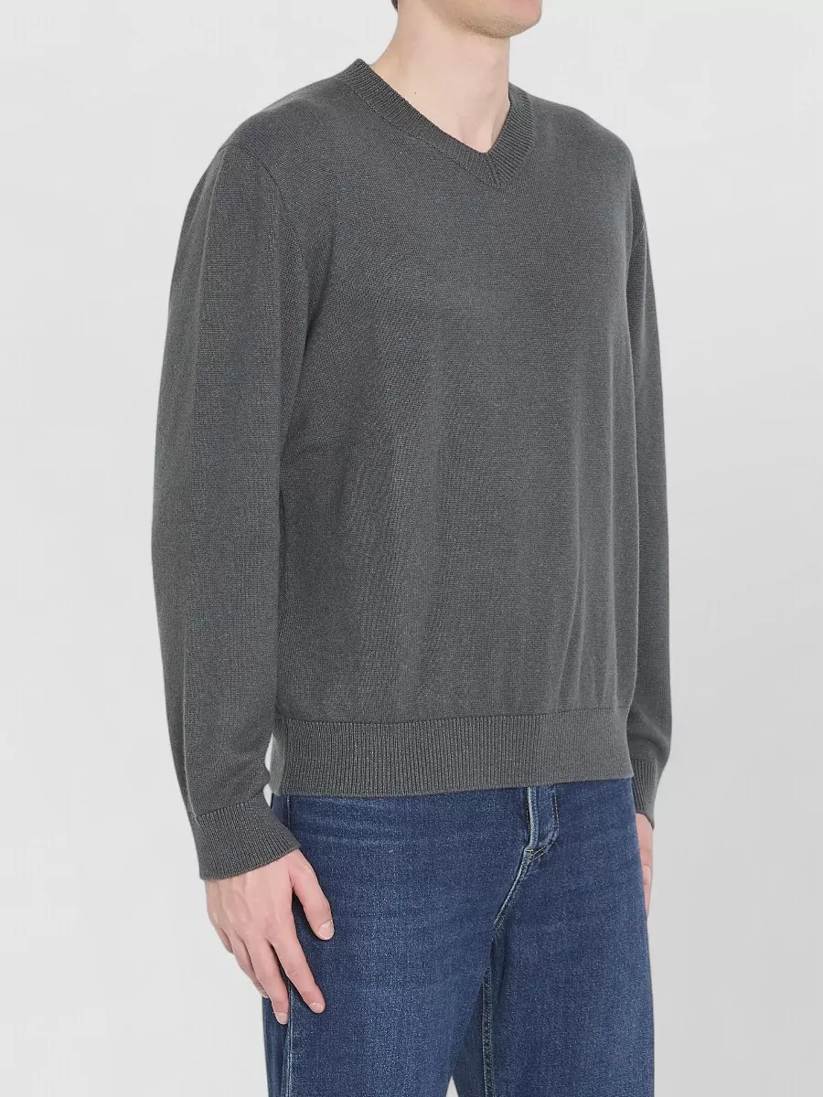 The Row Cashmere Linen Ribbed V-Neck Loose-Fit Sweater