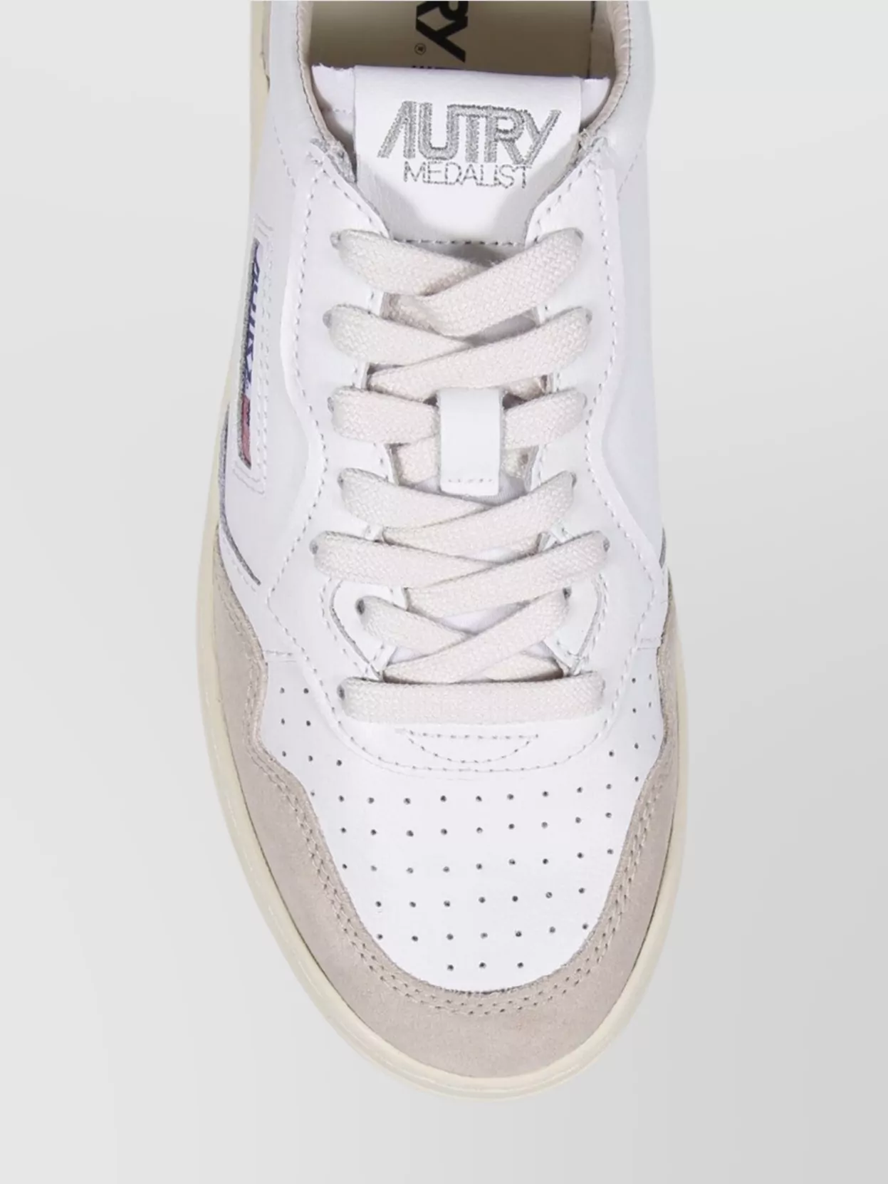 Autry Low Sneaker With Contrast Heel Tab