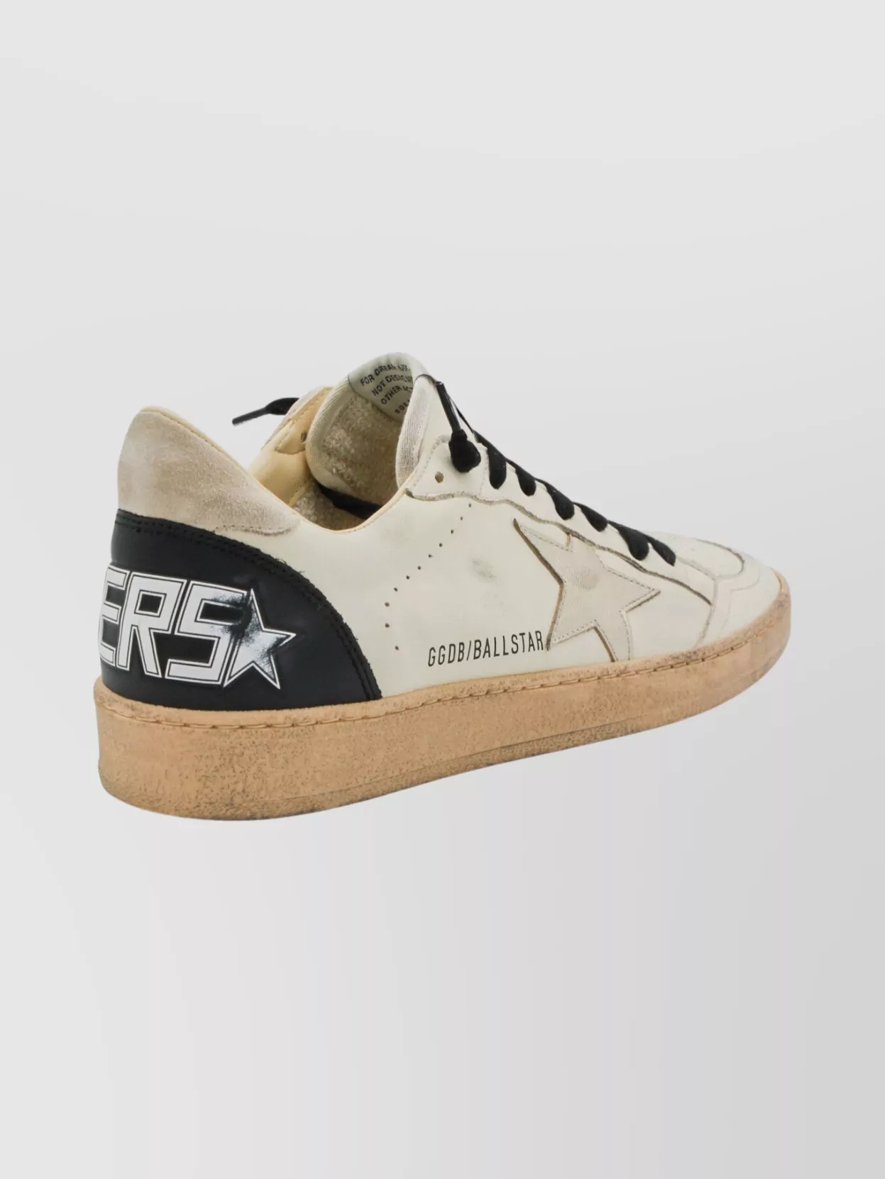 Golden Goose Stylish Low Top Sneakers With Star Detail
