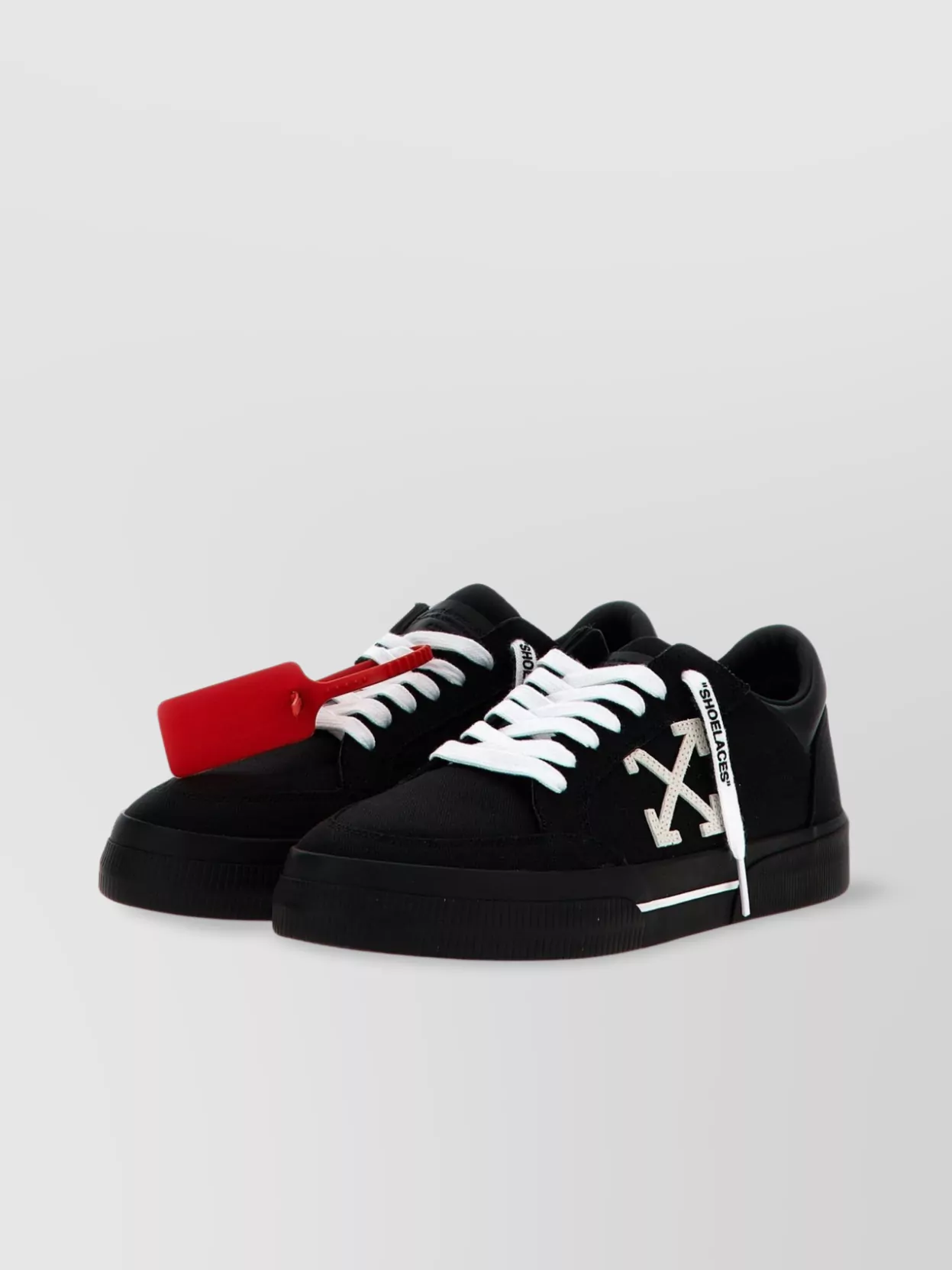 Off-White Low-Top Rubber Sole Sneakers With Contrast Laces