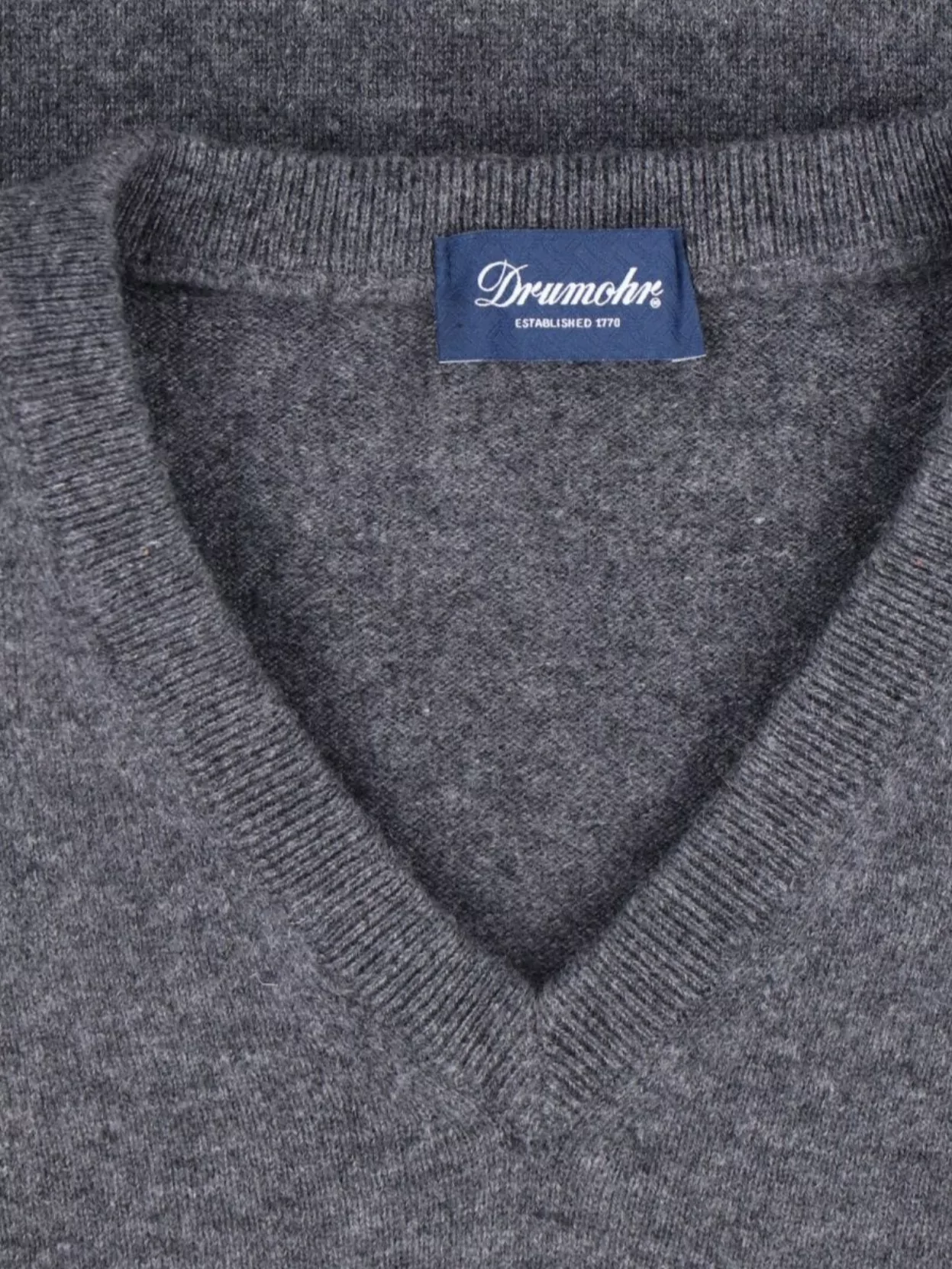 Drumohr Ribbed V-Neck Knitwear With Long Sleeves