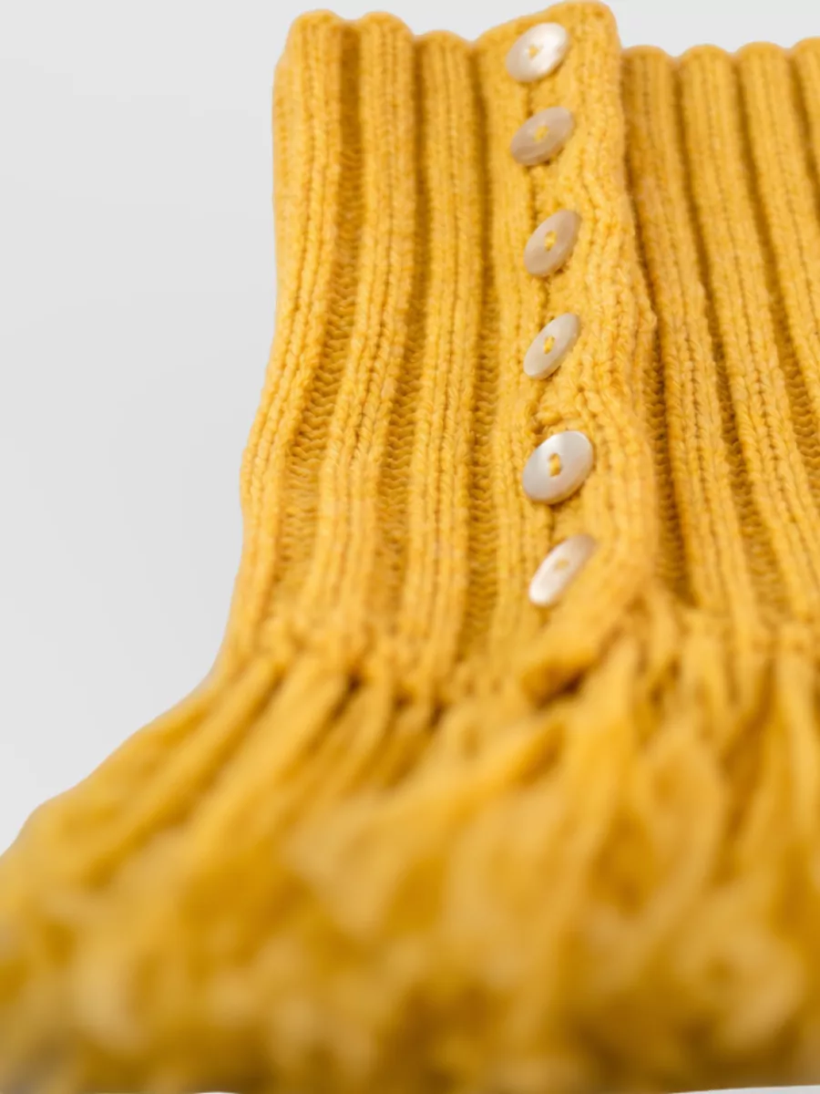 La Rose Crochet Neckwarmer