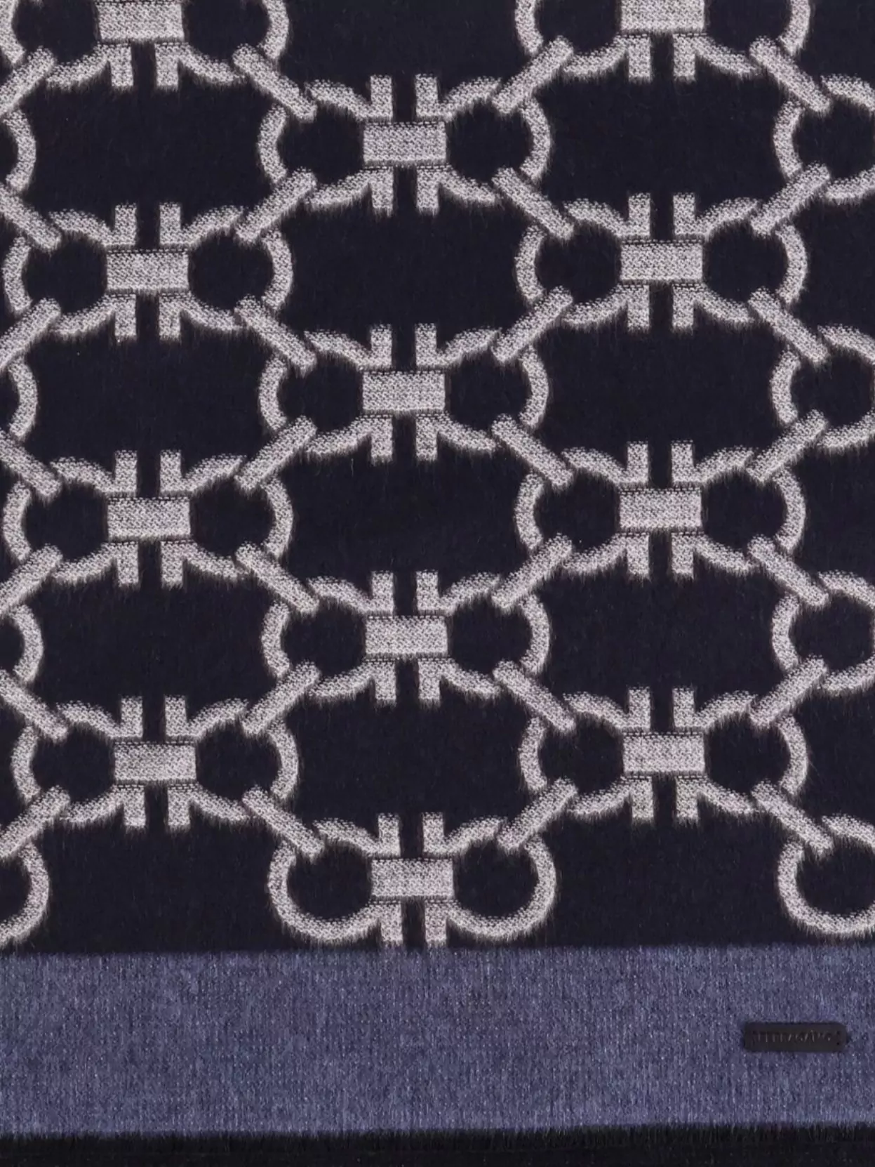 Ferragamo Luxurious Silk And Cashmere Scarf