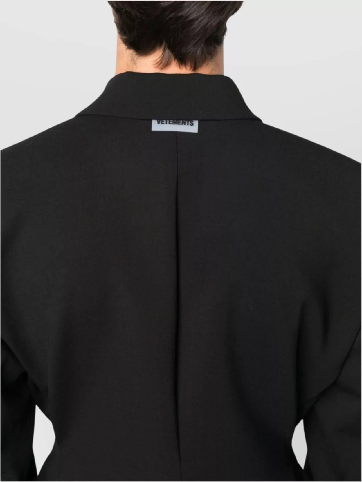 Vetements Tailored Blazer With Padded Shoulders And Pockets