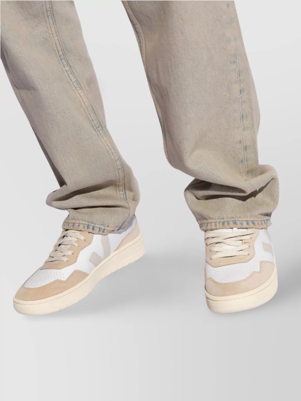 Veja Leather Sneakers With Contrasting Heel Counter