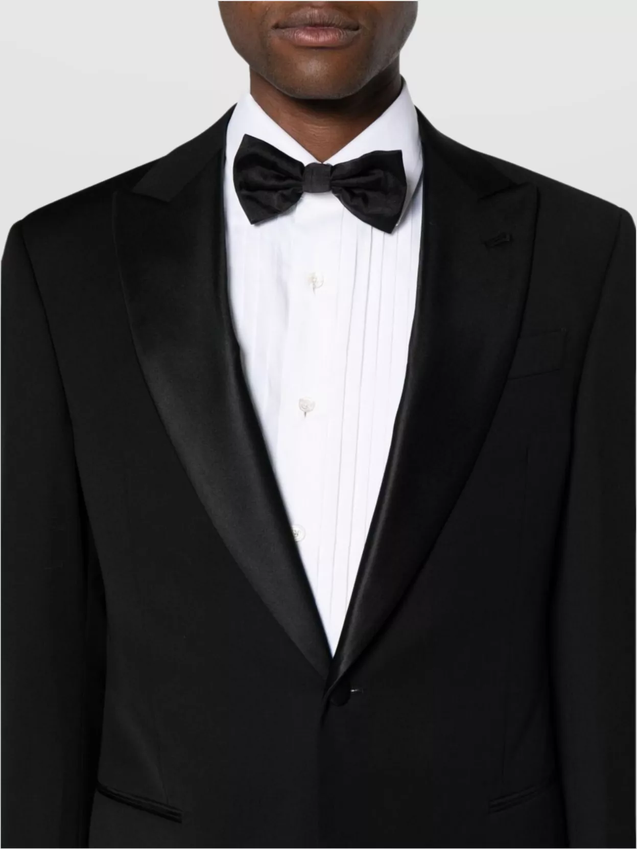Giorgio Armani Wool Suit With Satin Lapel And Pockets