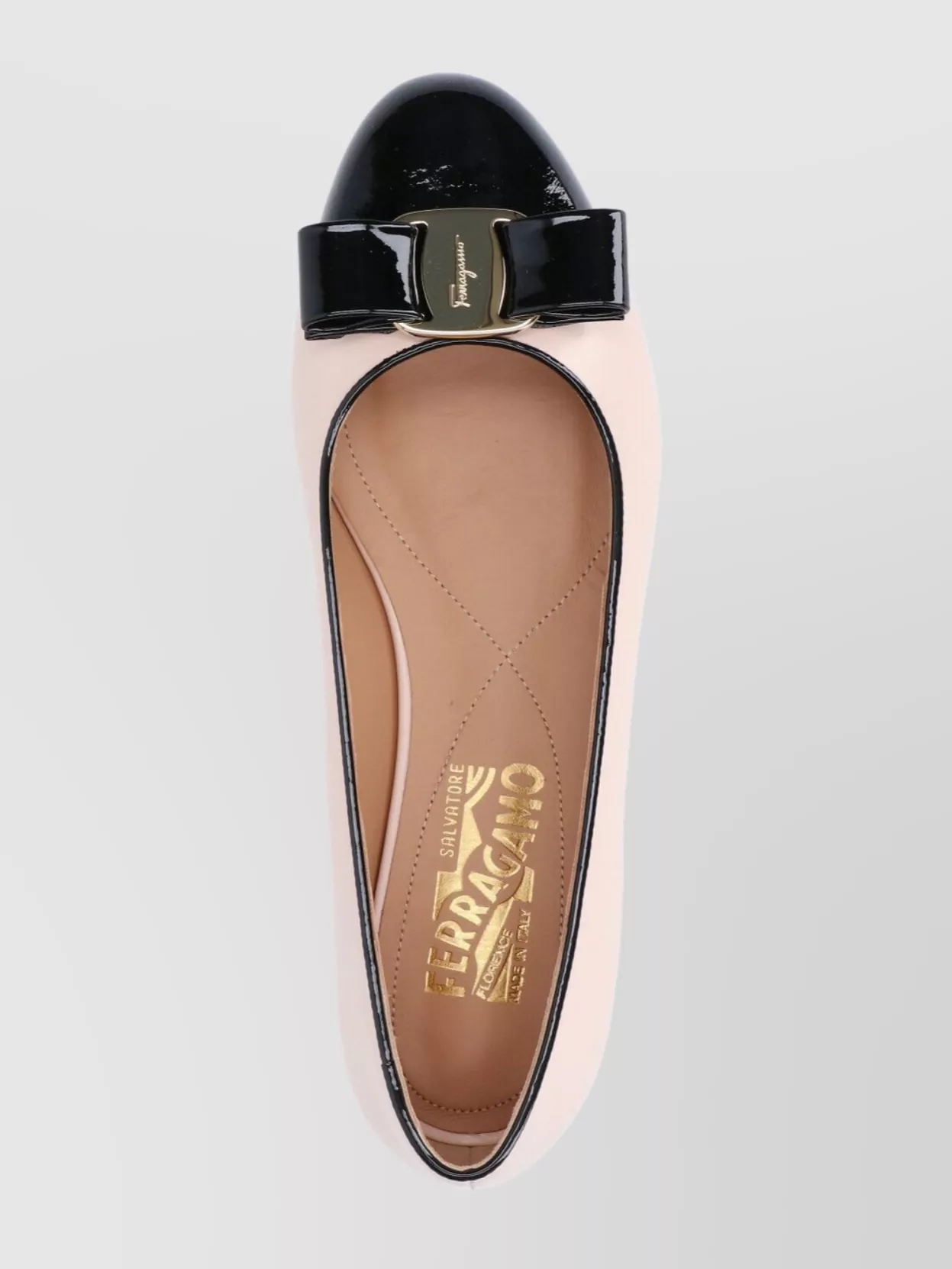 Ferragamo Round Toe Ballerina Shoes With Bow Detail