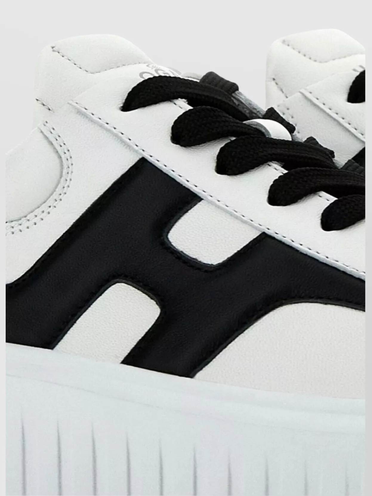 Hogan Sneakers With Contrast Panel And Round Toe In White