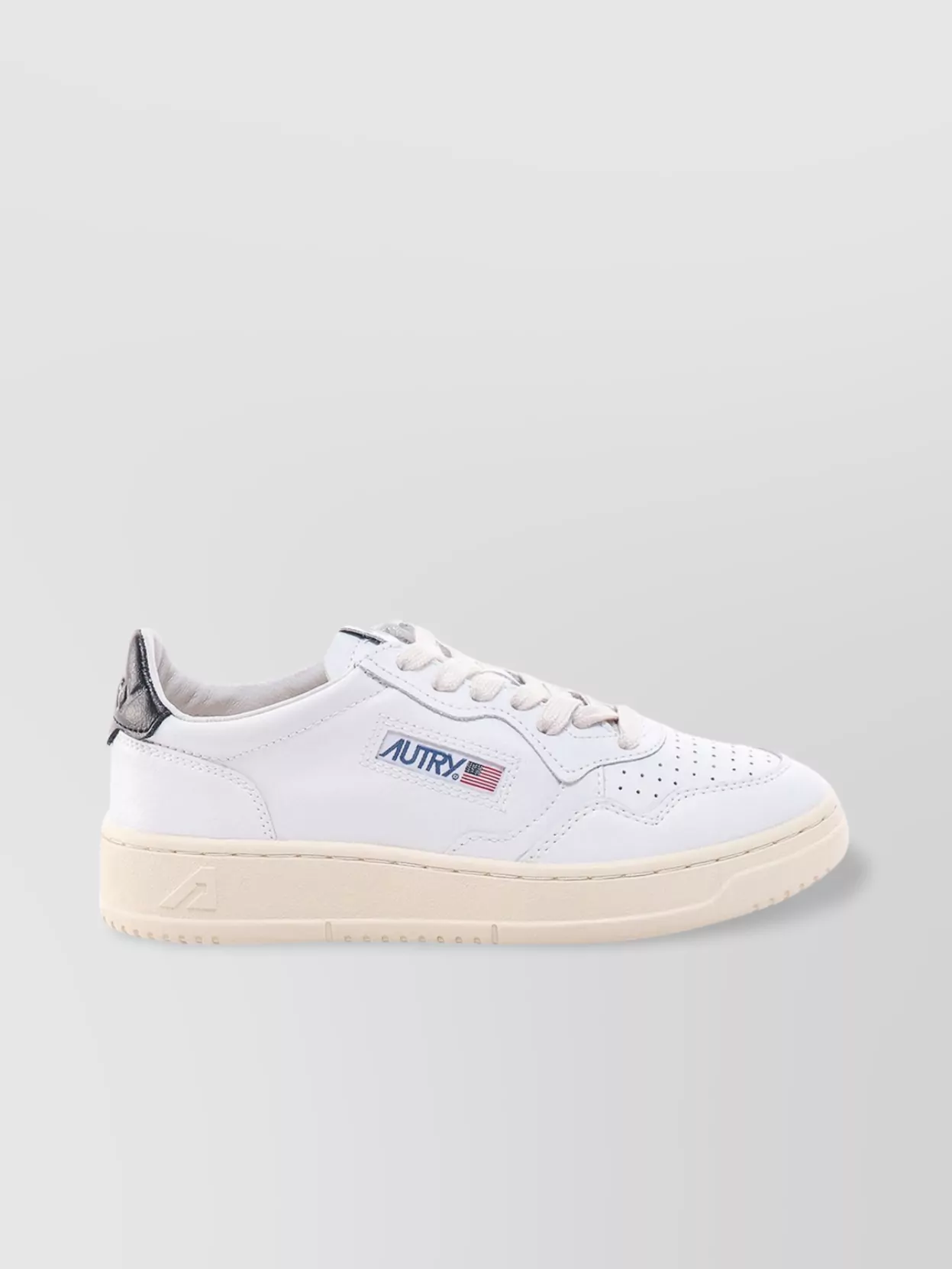 Autry Leather Sneakers With Contrasting Patch At Back