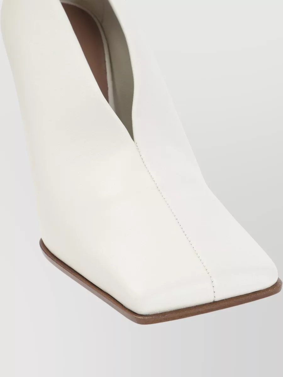 Alaïa Pumps Pointed Toe Seam Detail Stiletto Heel