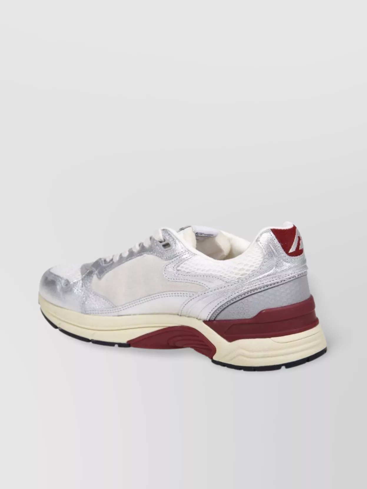 Autry Low Top Sneaker With Contrast Sole And Mesh Panels In Red