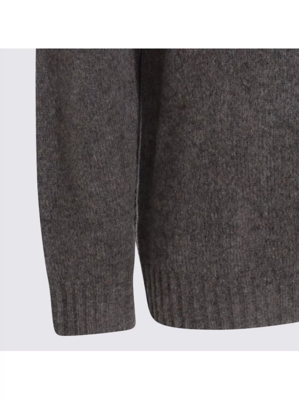 Nn.07 Soft Textured Crewneck Sweater With Ribbed Cuffs