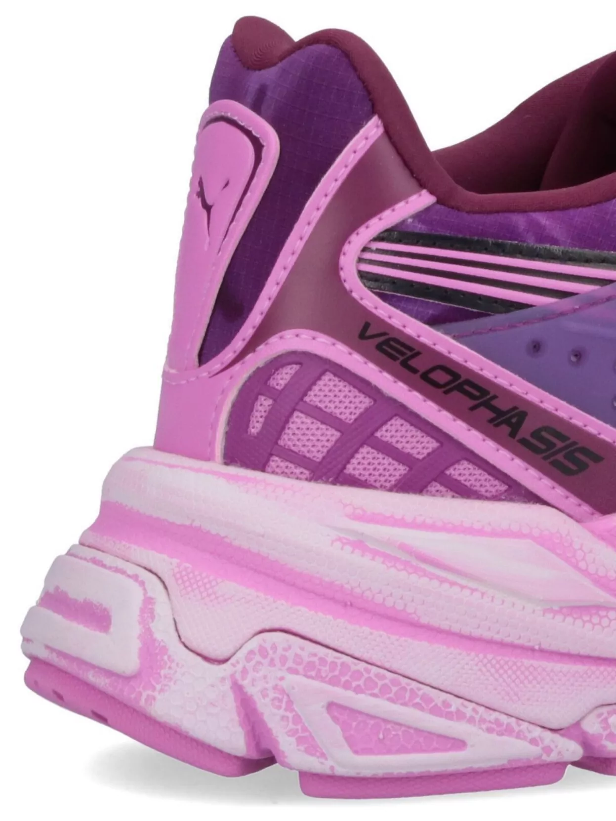 Puma Low Top Sneakers With Mesh Panels And Contrast Accents