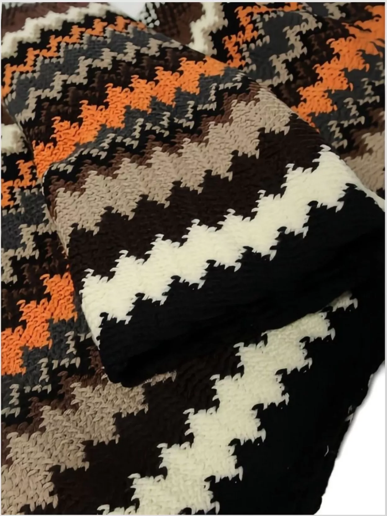 Missoni Zigzag Patterned Knit Scarf Fringe
