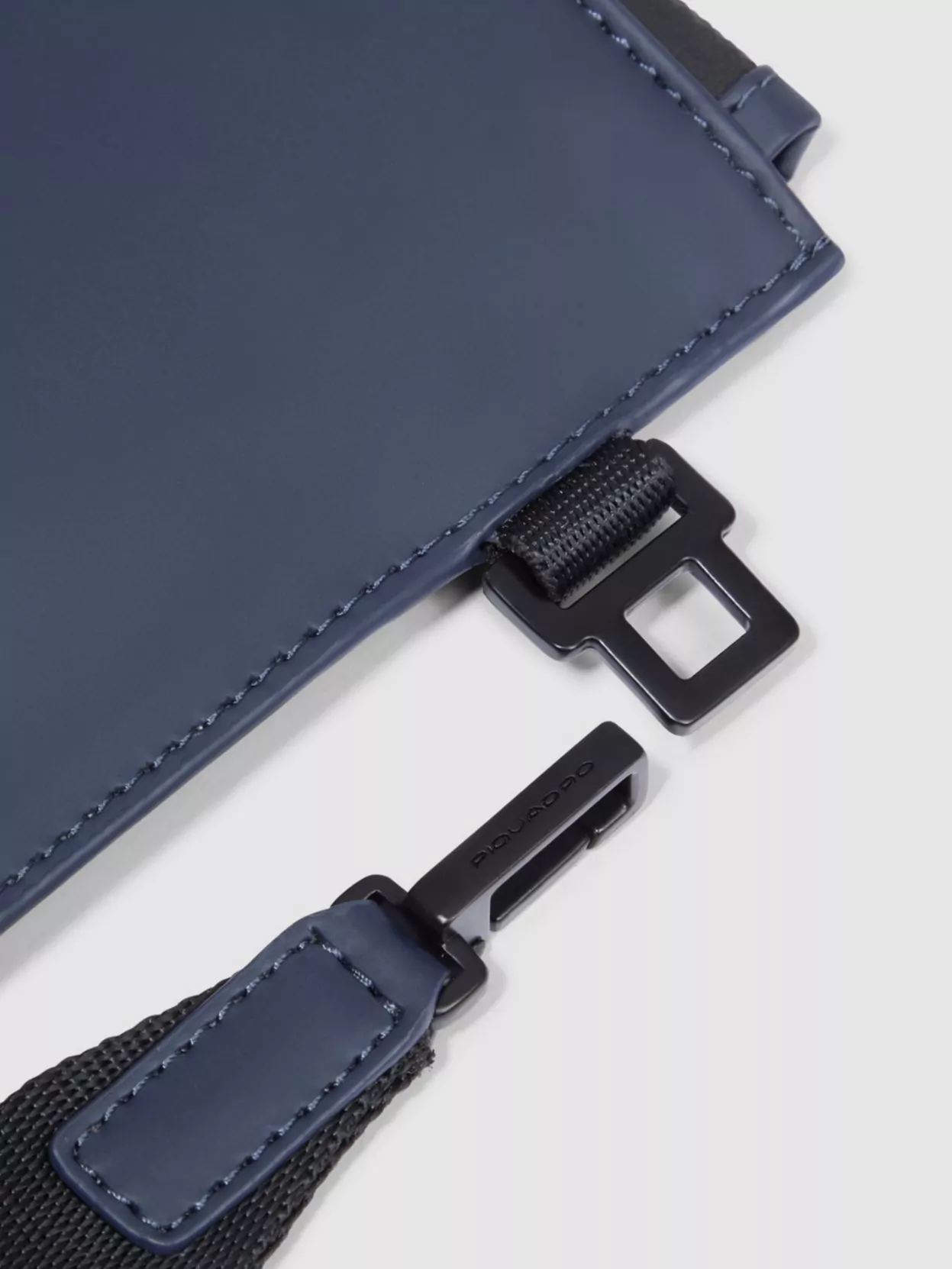 Piquadro Versatile Clutch Bag For Daily Use