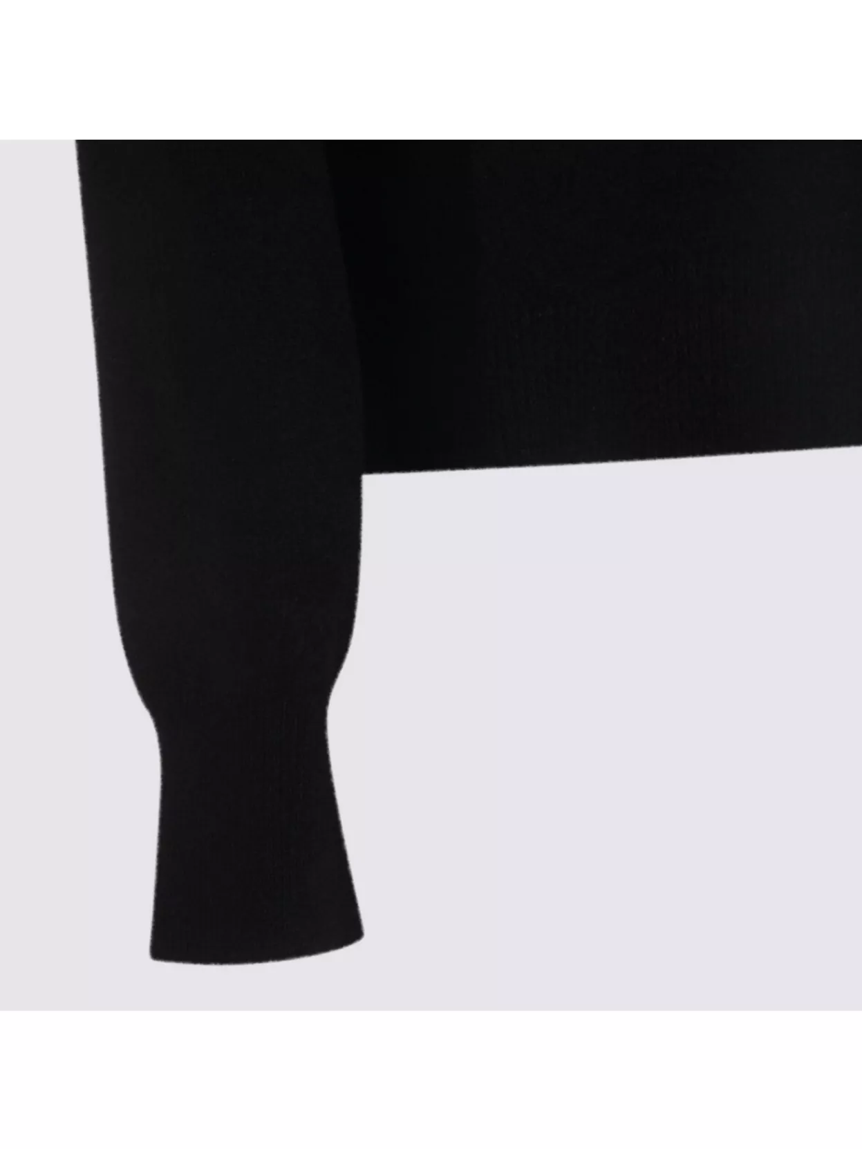 Kujten Long Sleeve V-Neck Knitwear Top