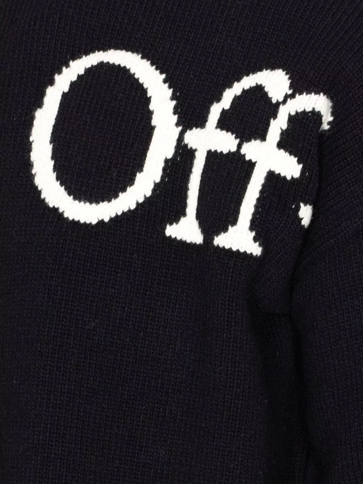 Off-White Cozy Knit Crewneck Sweater With Long Sleeves