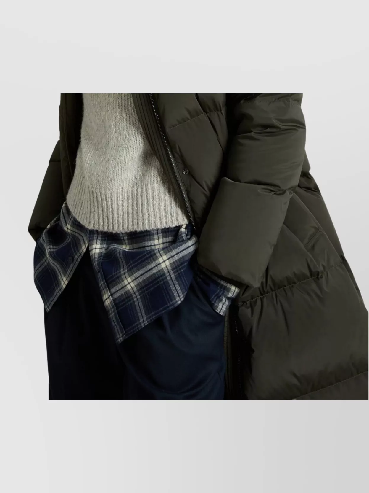 Woolrich Long Hooded Quilted Coat Front Pockets