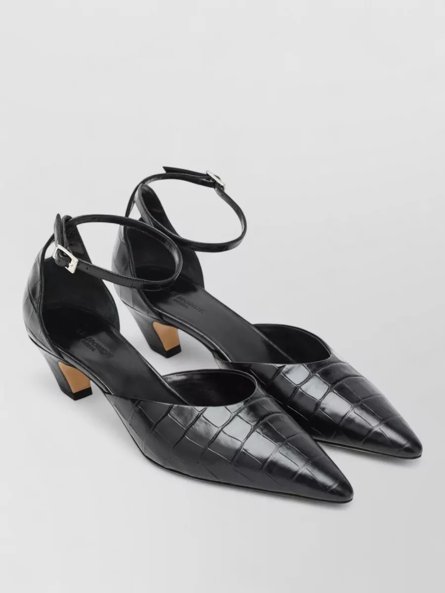 Le Monde Beryl pumps