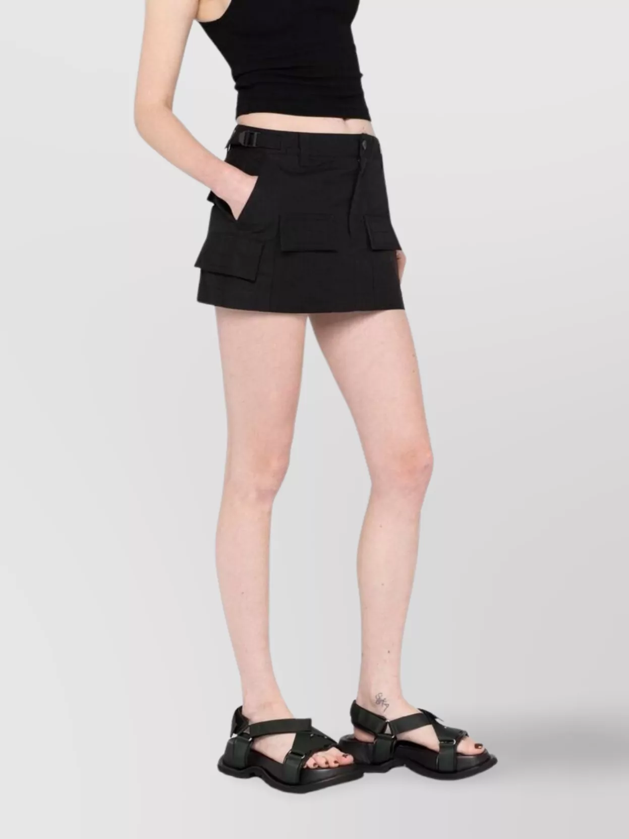 Wardrobe.nyc Ribbed Scoop Neck Sleeveless Crop Tank