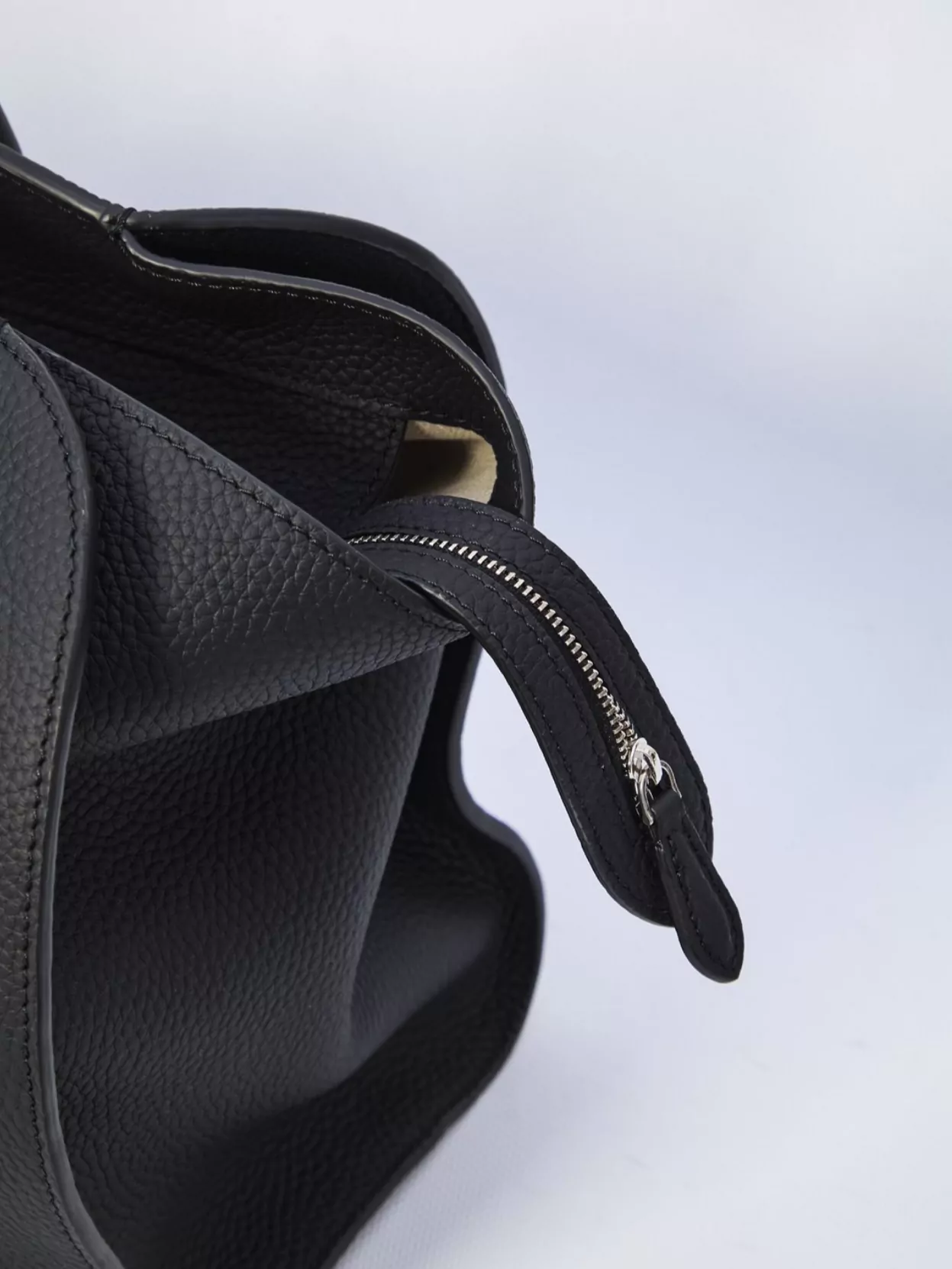 The Row Marlo 14 Shoulder Bag With Top Handles