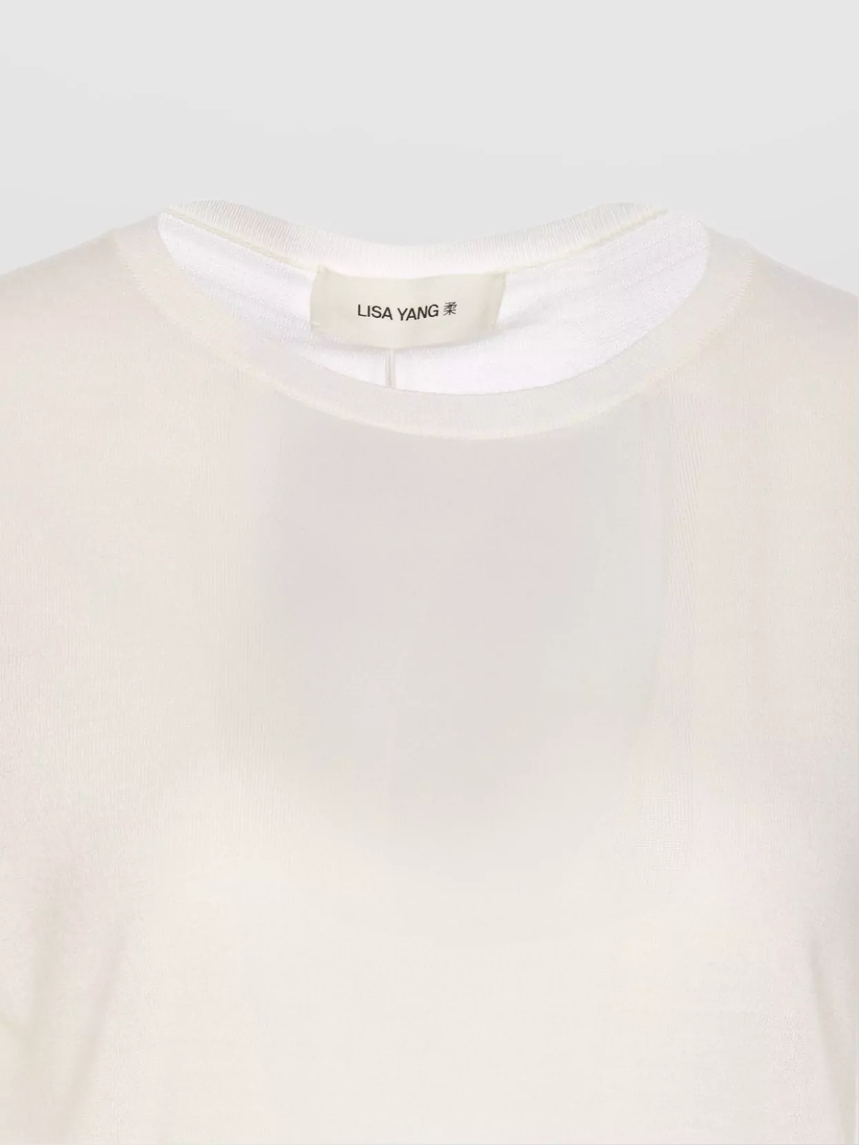 LISA YANG CREWNECK PLAIN DESIGN ROUND NECK SHORT SLEEVES
