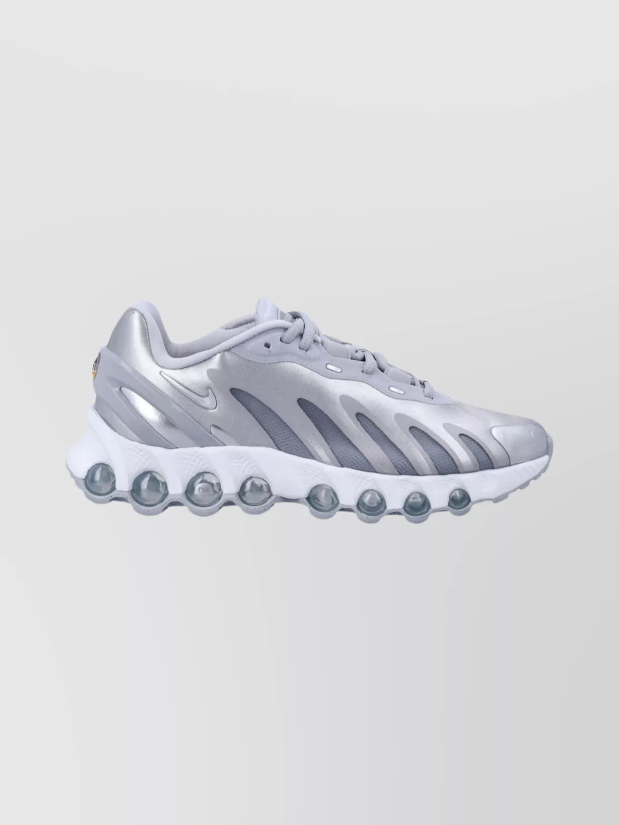Nike Air Max Dynamic Sneakers