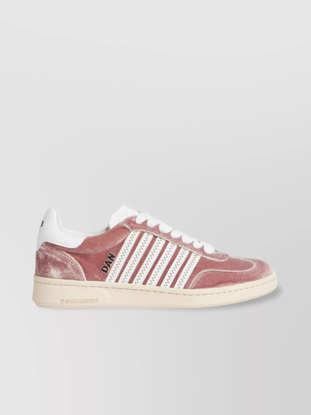 スニーカー Dsquared2 SNM0211 59206261 LACE-UP LOW TOP Sneakers DSQUARED2 Running low-top Sneakers | Black | FARFETCH