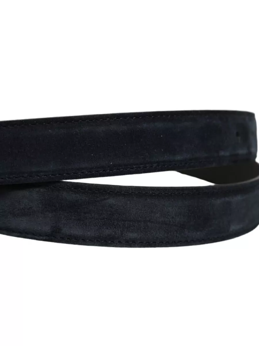 Dolce&Gabbana Leather belt — The ink‑navy suede belt quietly matches the trouser tone, keeping the line clean and cohesive while maintaining the understated, tailored mood.
