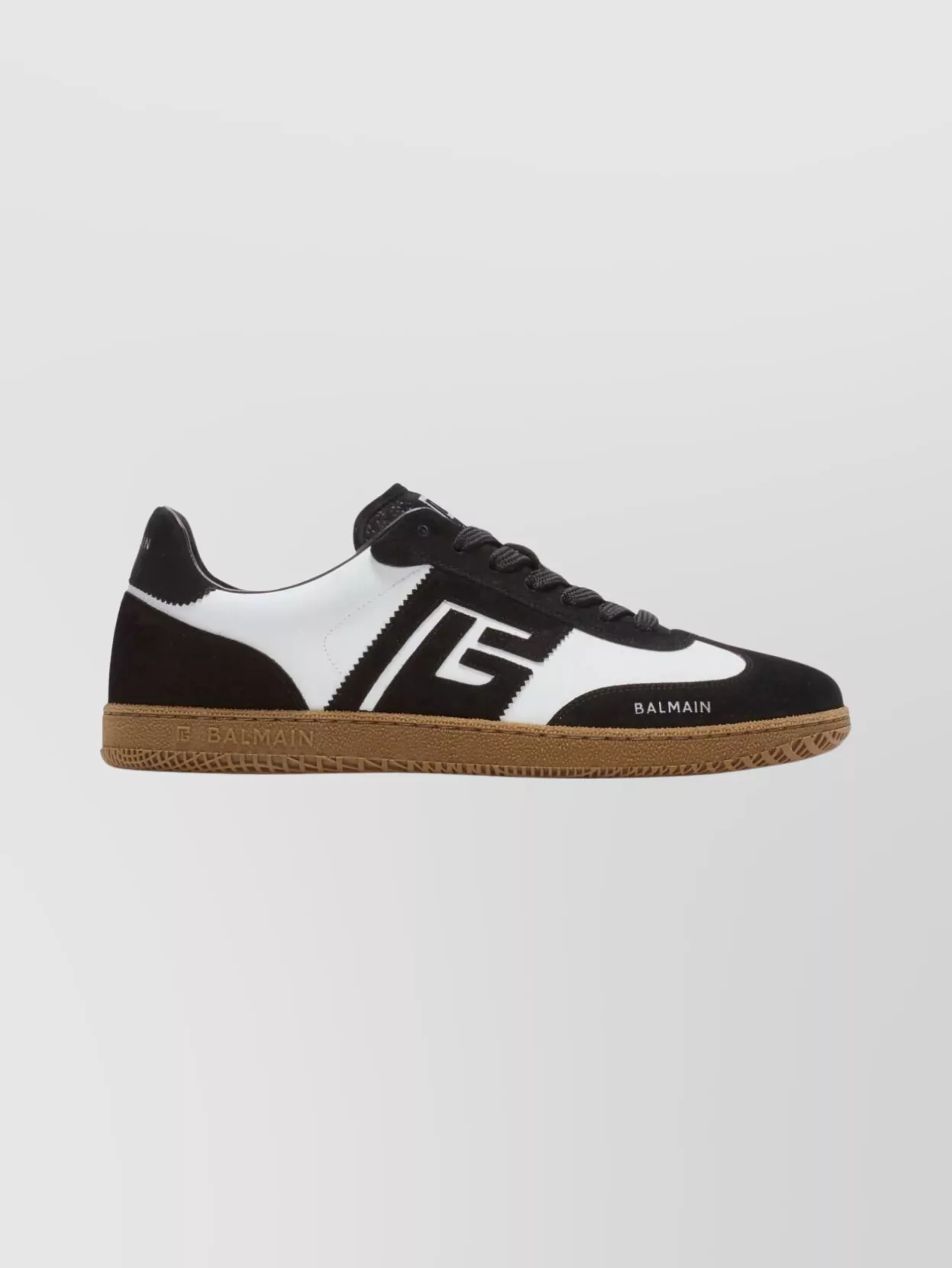 Balmain Low Top Sneakers With Round Toe Design