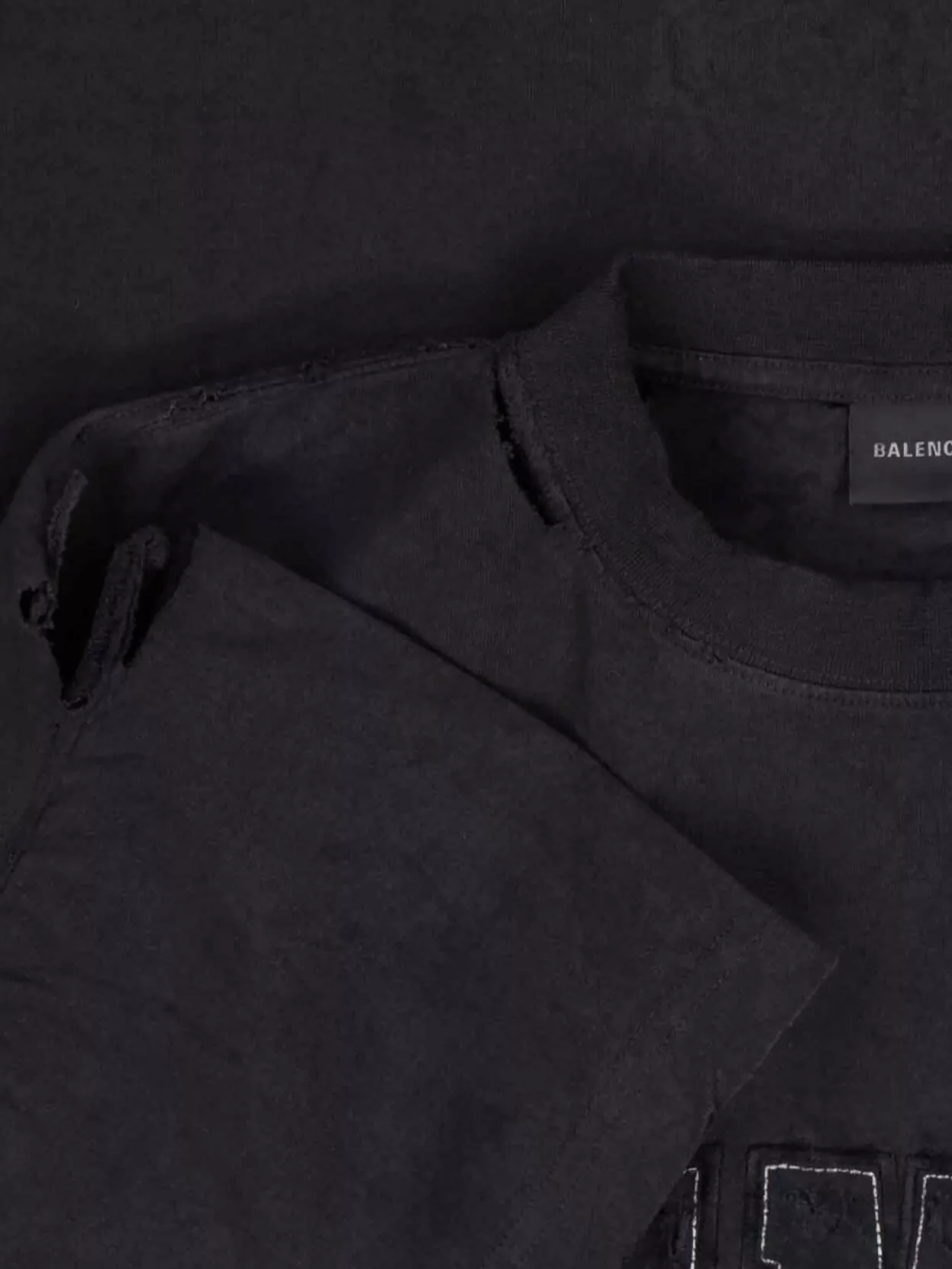 Balenciaga Crew Neck Distressed Detailing Short Sleeves In Black