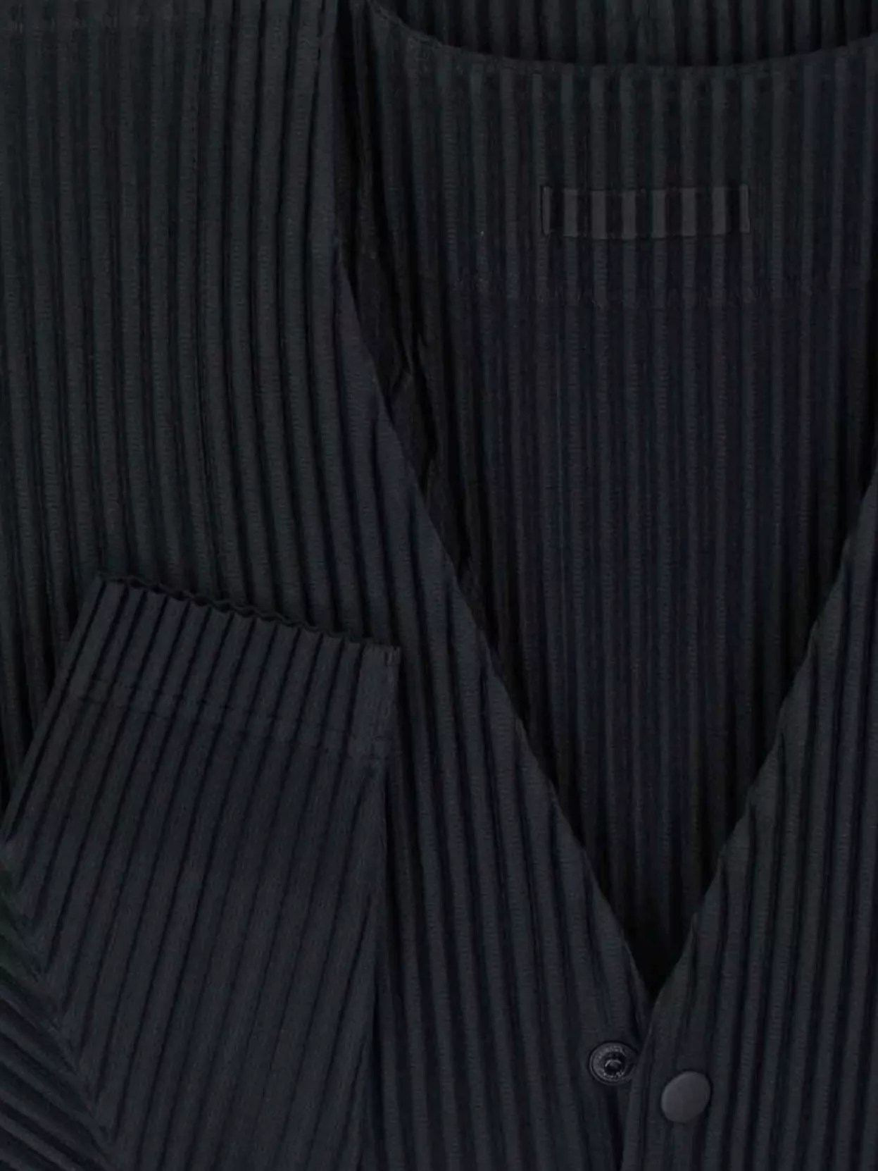 Homme Plisse Issey Miyake Textured Ribbed Crewneck Sweater V-Neckline