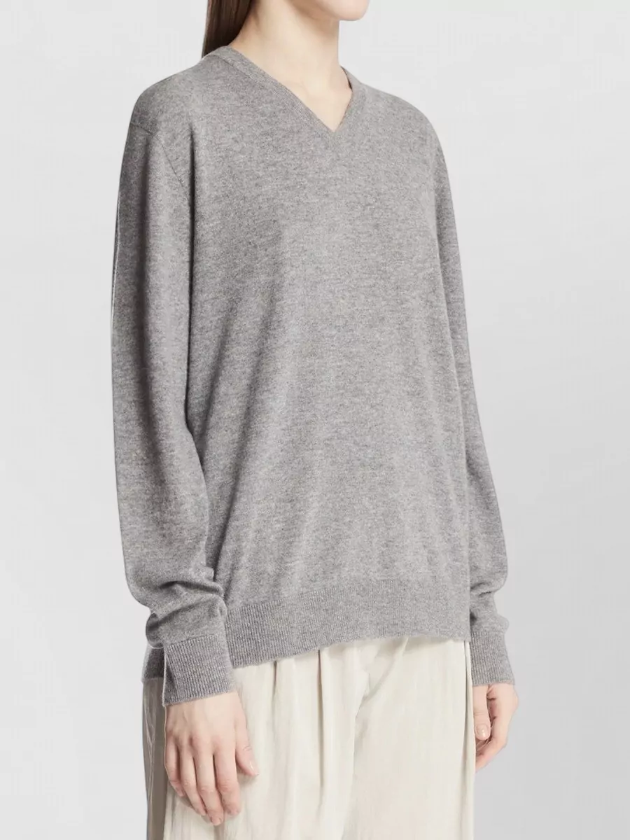 The Row Cashmere Fine-Knit V-Neck Long-Sleeve Jumper