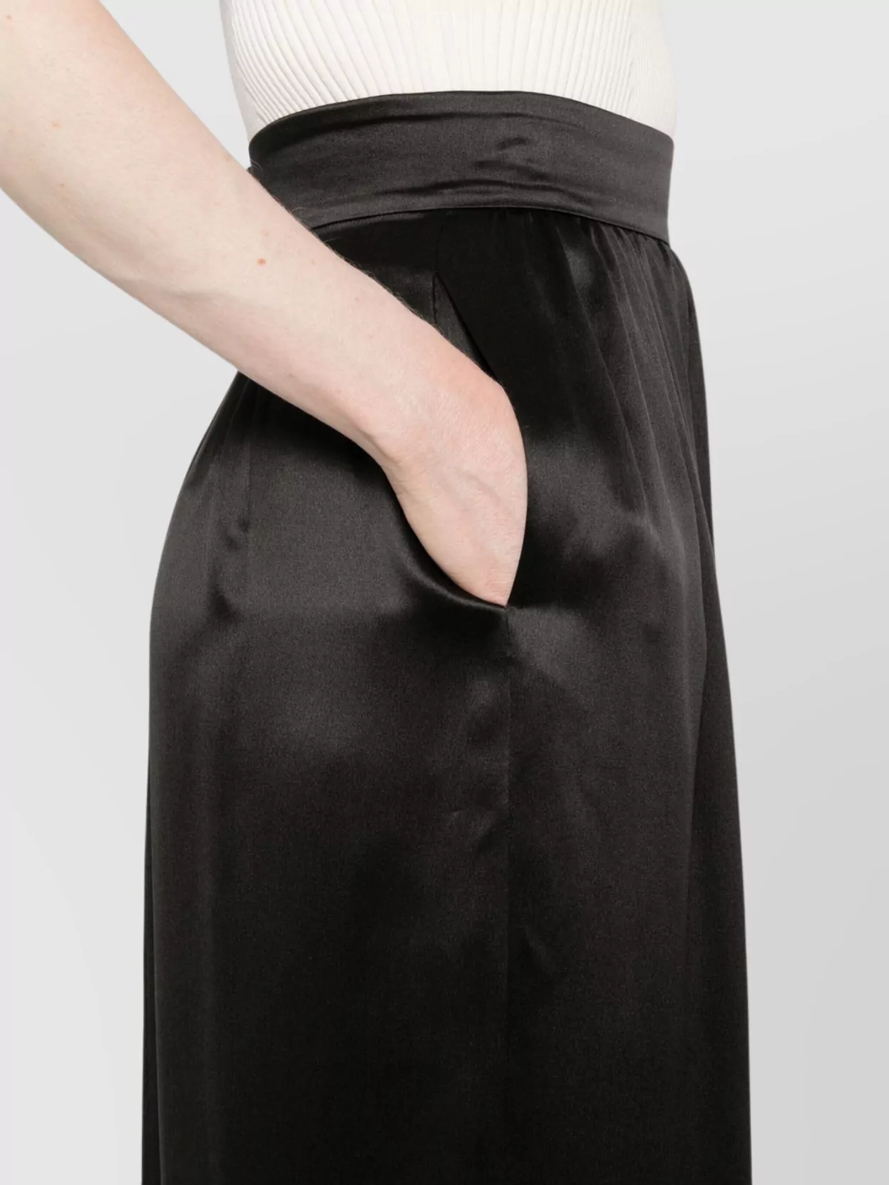 Dolce&Gabbana High Waist Satin Finish Skirt With Side Pockets