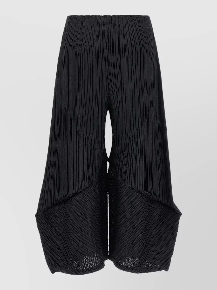 Pleats Please Issey Miyake Pleated barrel-leg knee-length shorts
