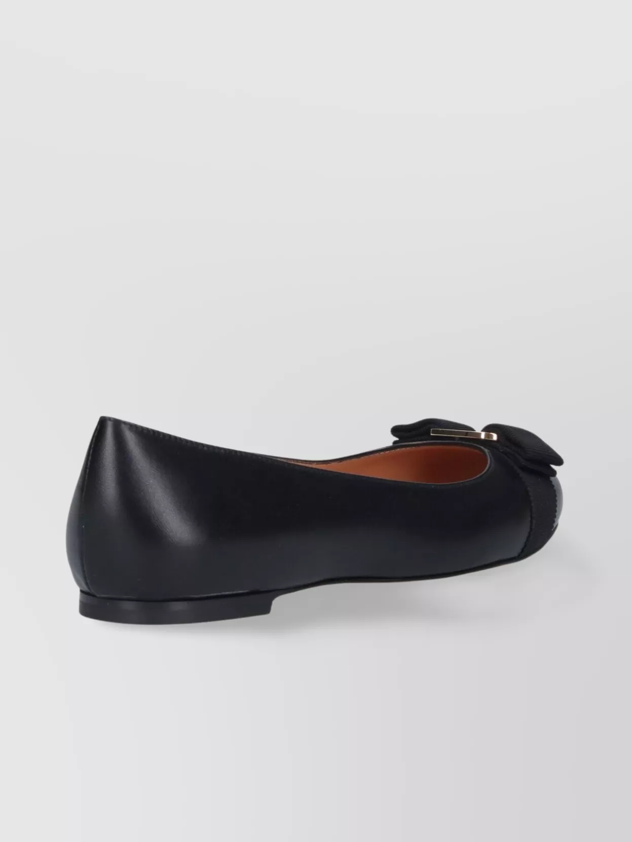 Ferragamo Round Toe Ballerina Shoes With Bow Detail