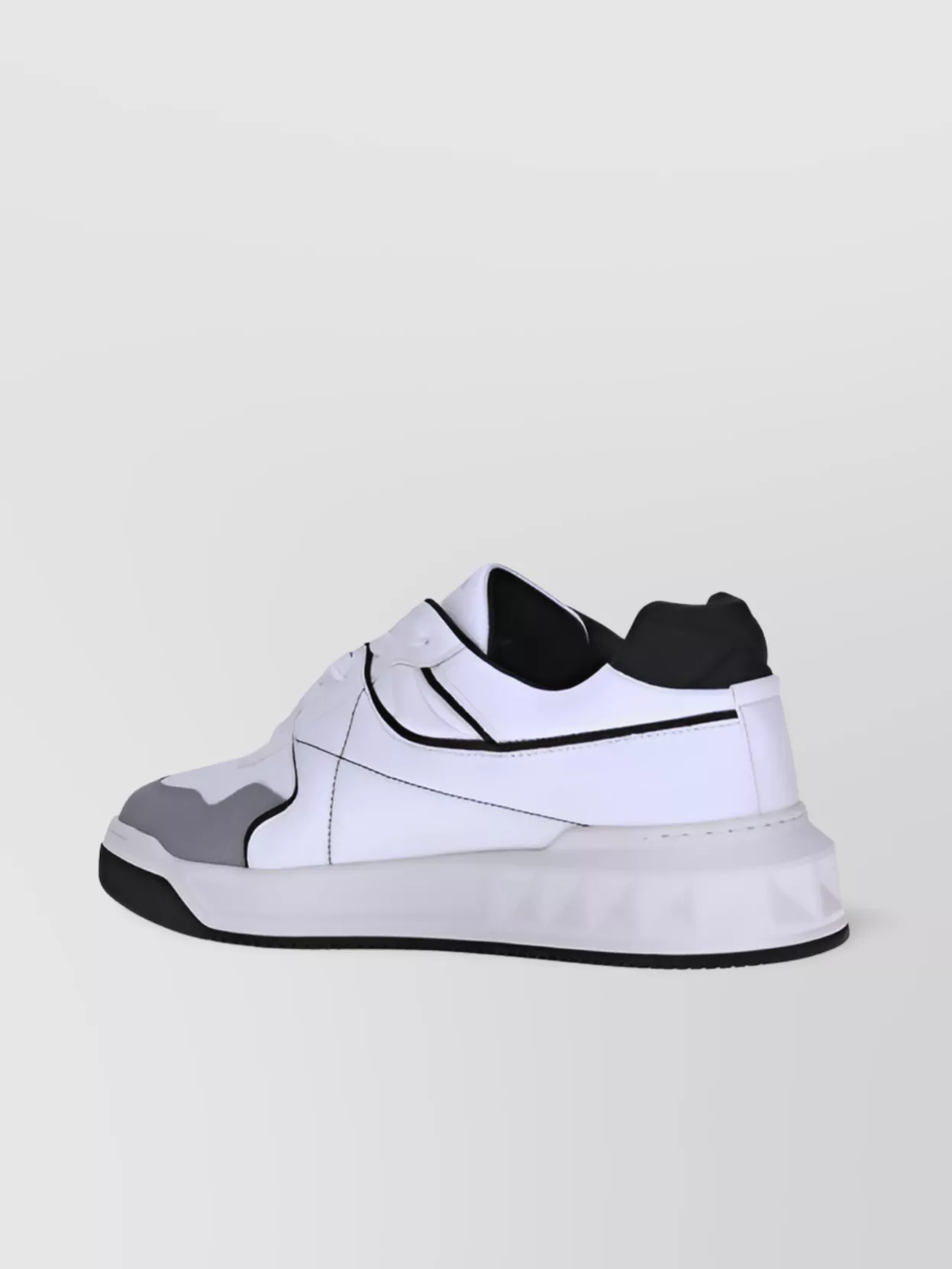 Valentino Garavani One Stud Low-Top Sneakers