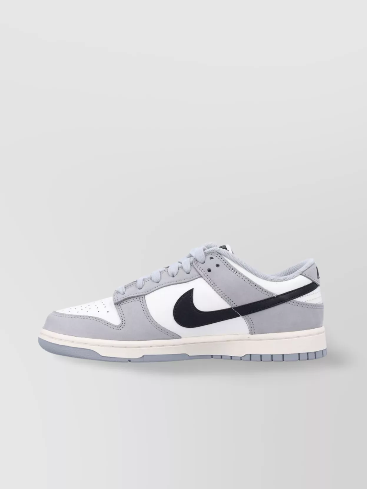 Nike Low Top Basketball Sneakers