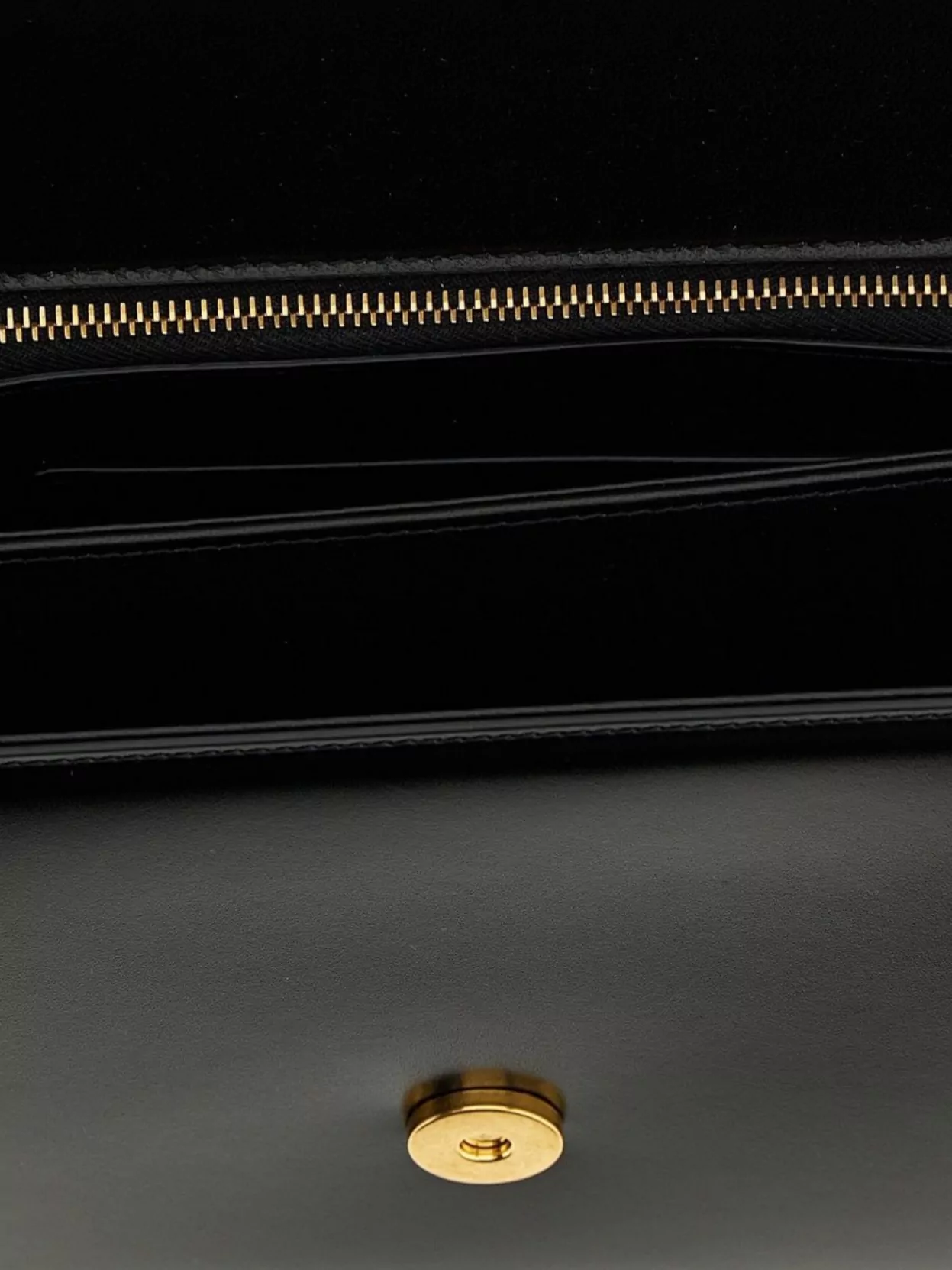 Valentino Vain Shoulder Bag Chain Strap In Black