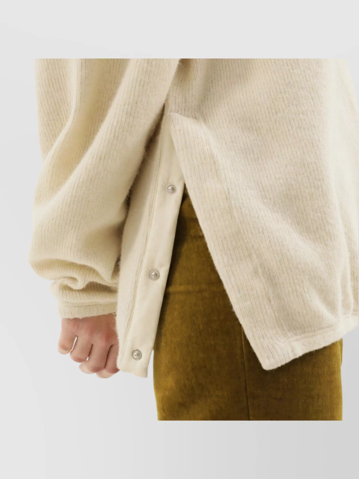 1989 Studio Ribbed Sweater With Button And Side Slits In Neutral