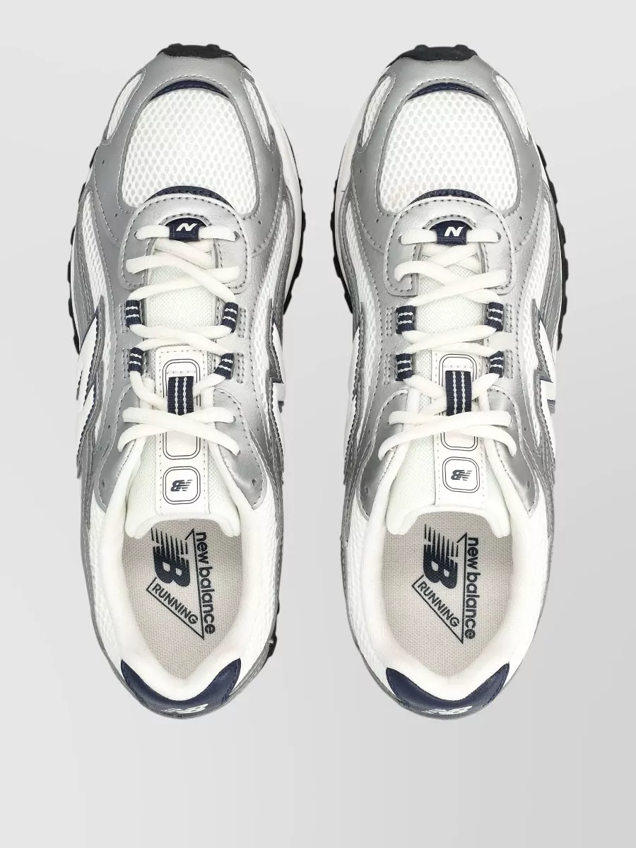 New Balance Low-Top Sneakers