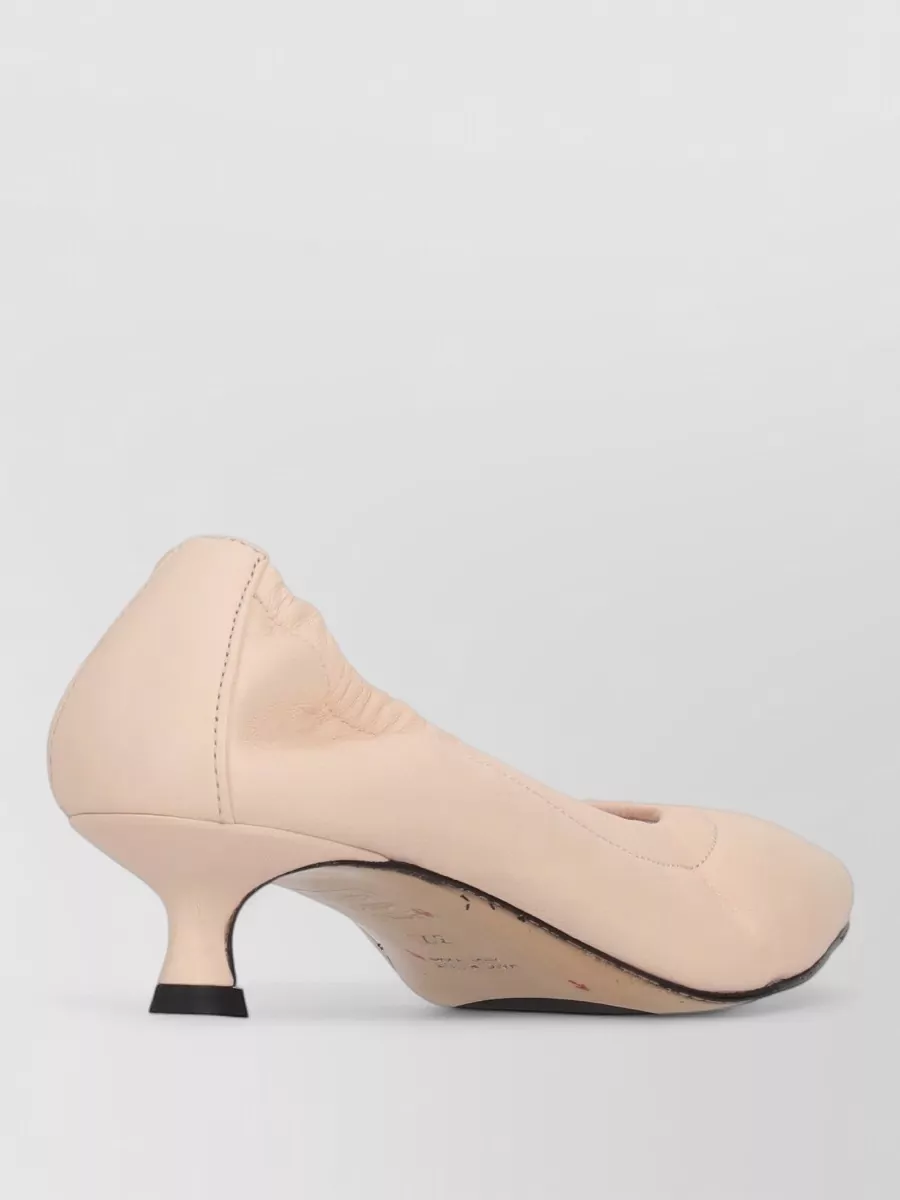 La Rose Leather Pumps
