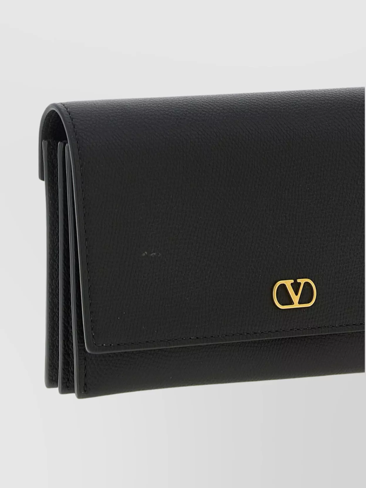 Valentino Garavani Chain Wallet Vlogo Design