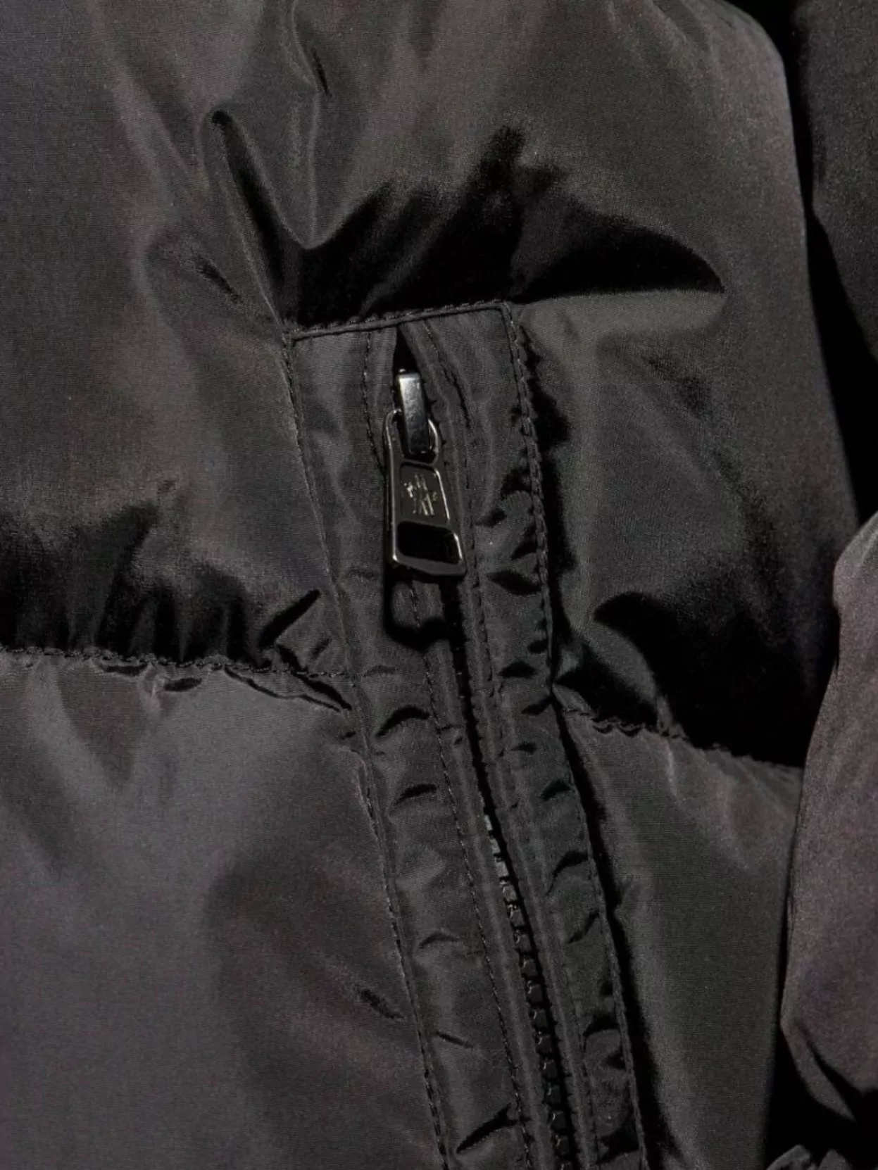 Moncler Short Quilted Down Jacket With Detachable Hood