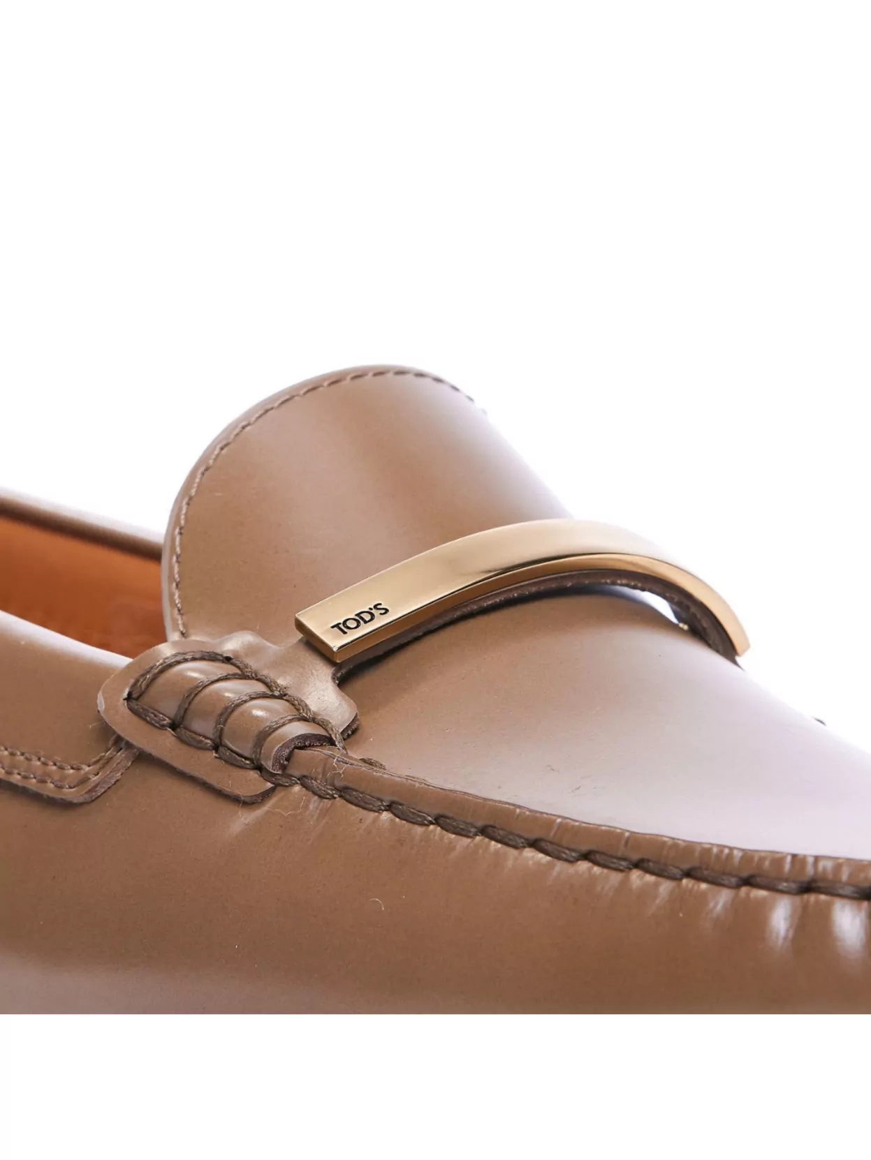 TOD'S LOAFERS WITH GOMMINI ON SOLE AND STITCH DETAILING