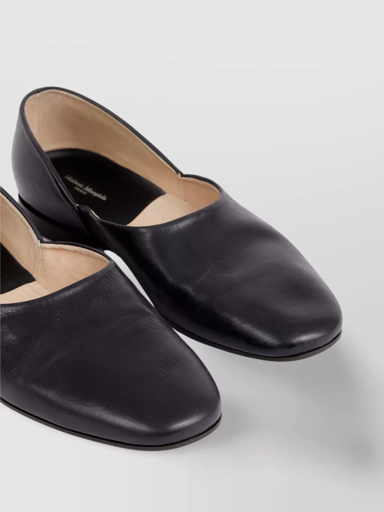 Maison Margiela Leather Grecian Slider Slippers Round Toe