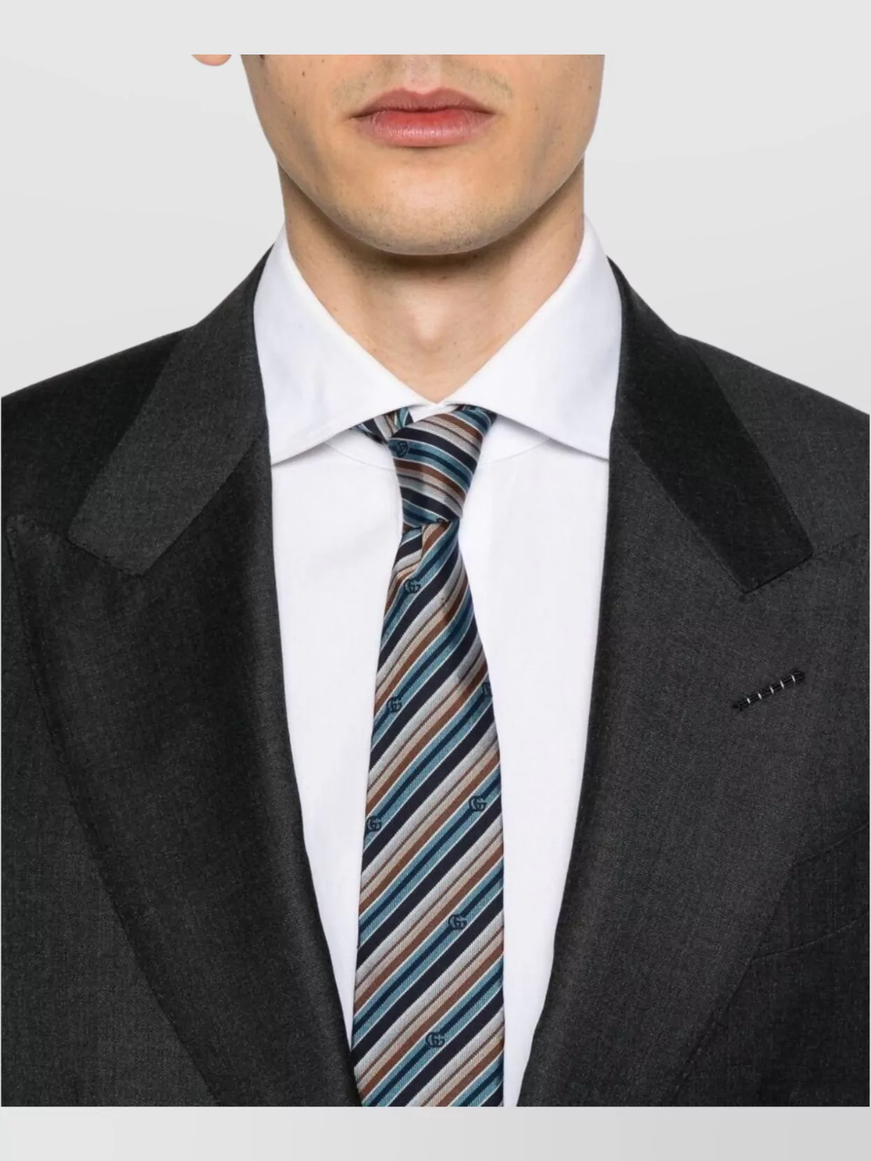 Tom Ford Single-breasted Wool Suit With Buttoned Cuffs In Black